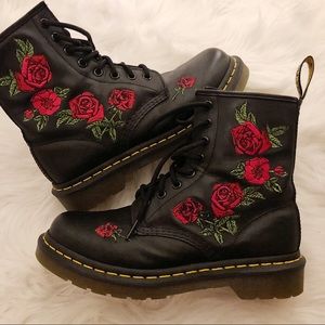 Dr Martens rose embroidered 1460 Vonda size 7 docs